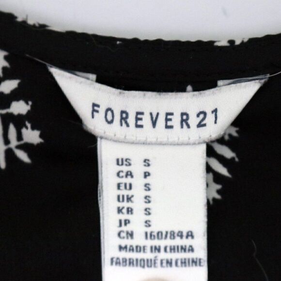 Forever 21 Sleeveless Top  - Picture 4 of 4